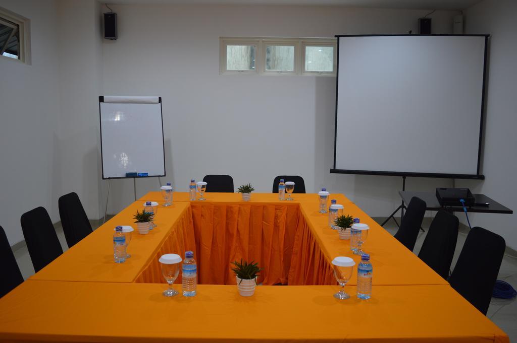 M Hotel Mataram Kültér fotó