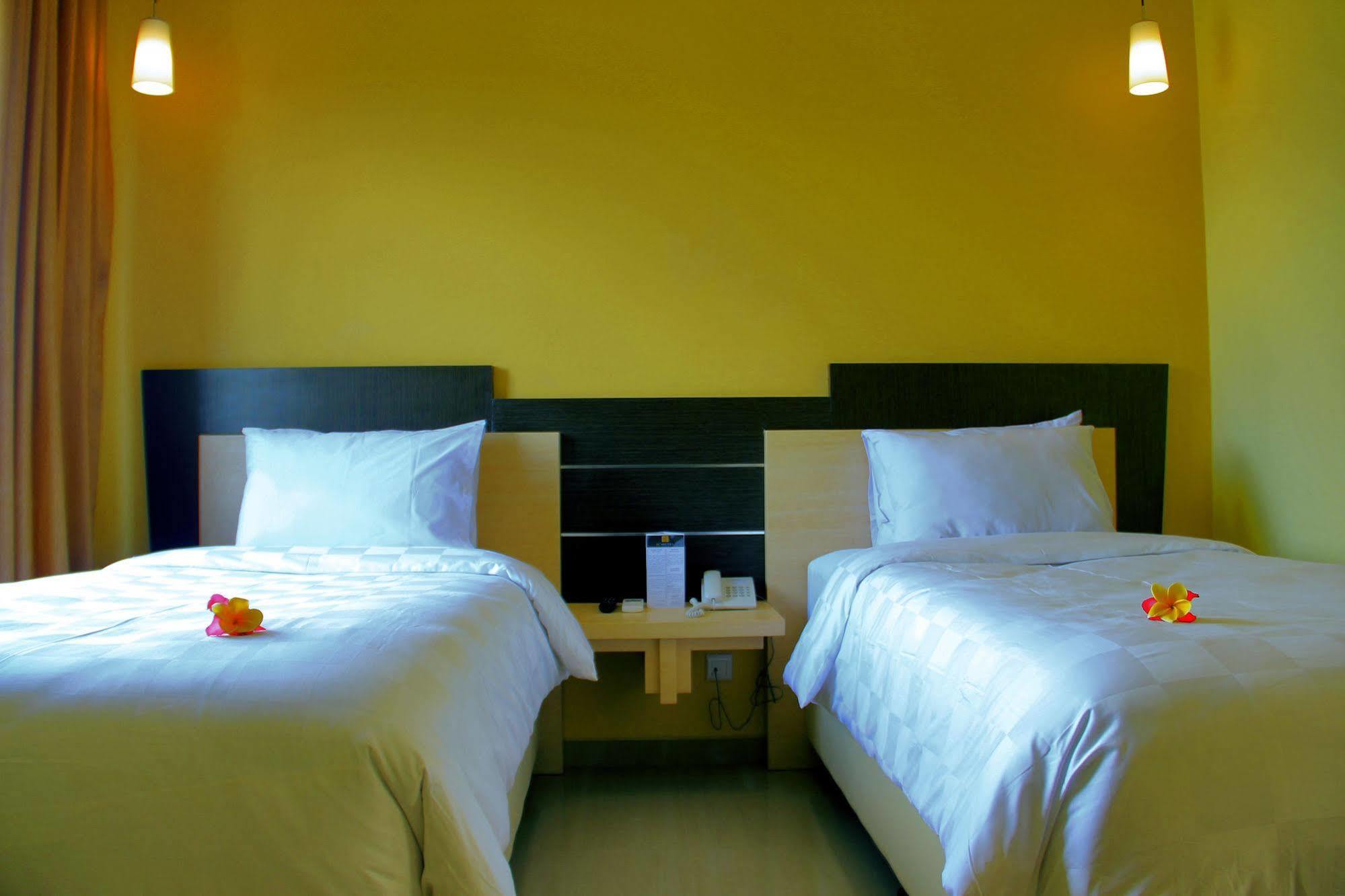 M Hotel Mataram Kültér fotó