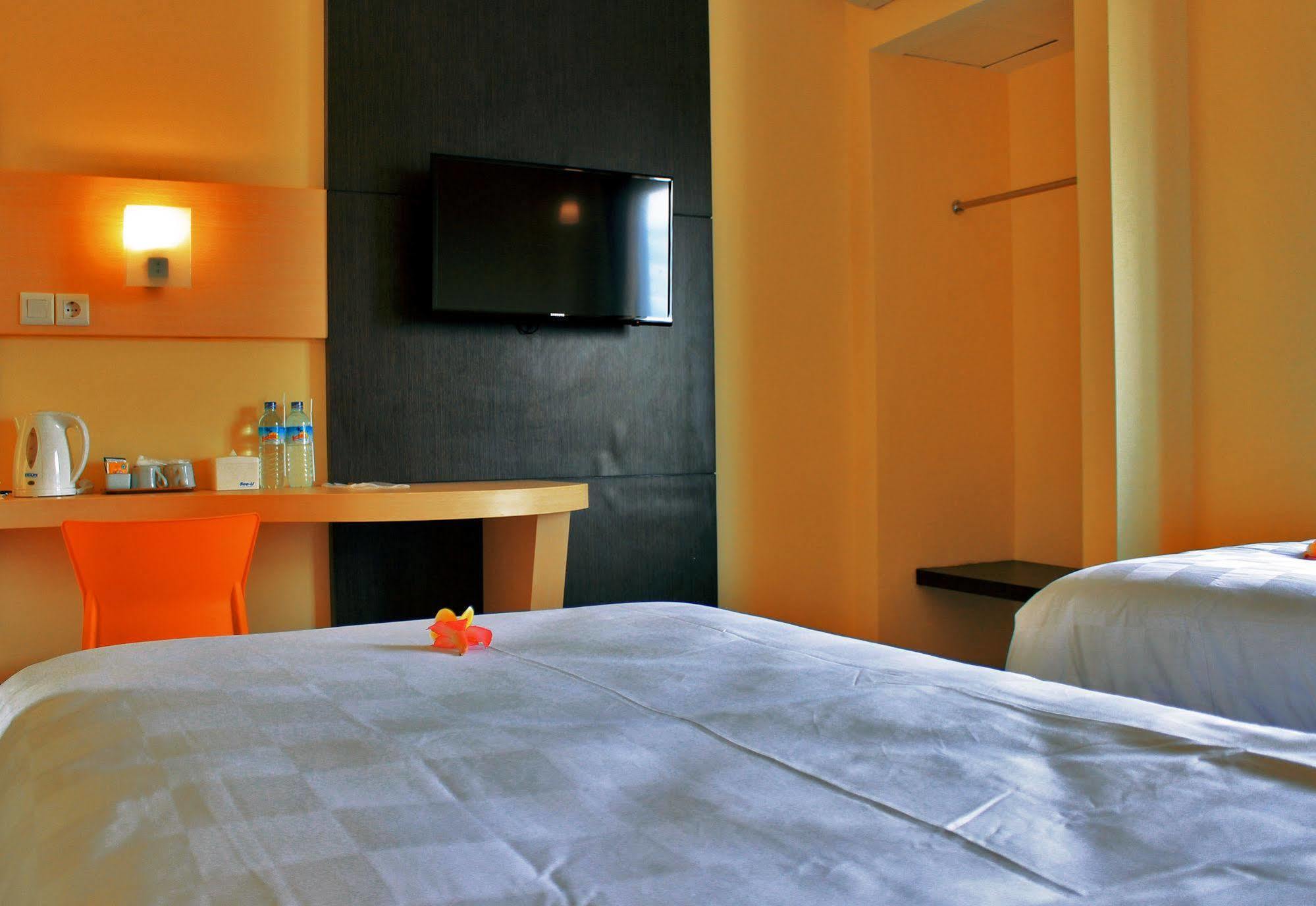 M Hotel Mataram Kültér fotó