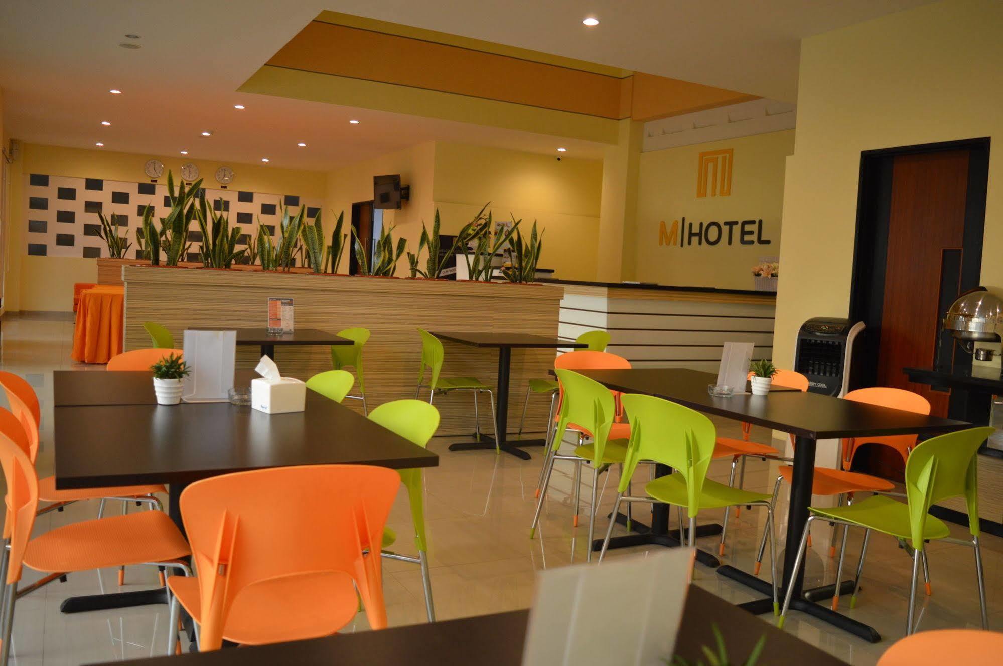 M Hotel Mataram Kültér fotó